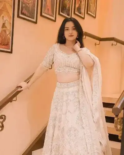 Escort Service In Mahudha